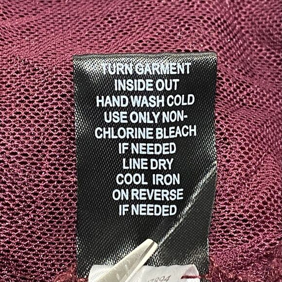 Torrid Mesh Bomber Jacket Red Burgundy Zip-Up Sheer Womens 1X Embroidered Floral - Picture 10 of 10